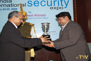 Sunil Nihal Duggal, receiving an award from Mr. N.R. Das, Former Director General, CISF